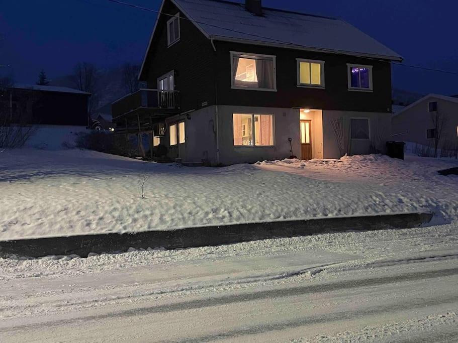 Strandveien 71 Skjervoy Esterno foto